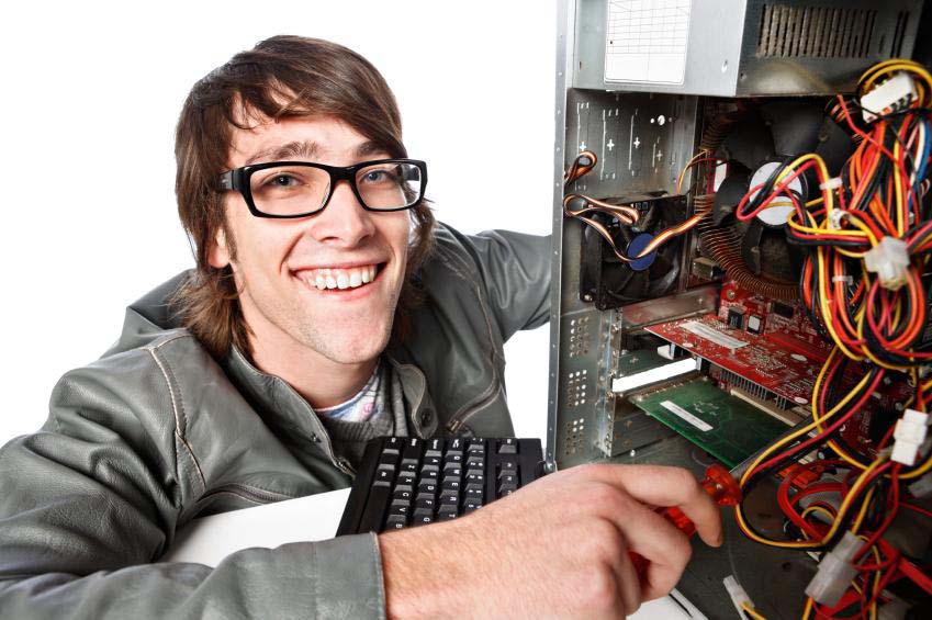 Мастер по ремонту компьютеров в Селятино